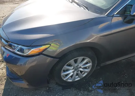 2019 Toyota Camry Le z USA, uszkodzony, nr VIN 4T1B11HK0KU798721